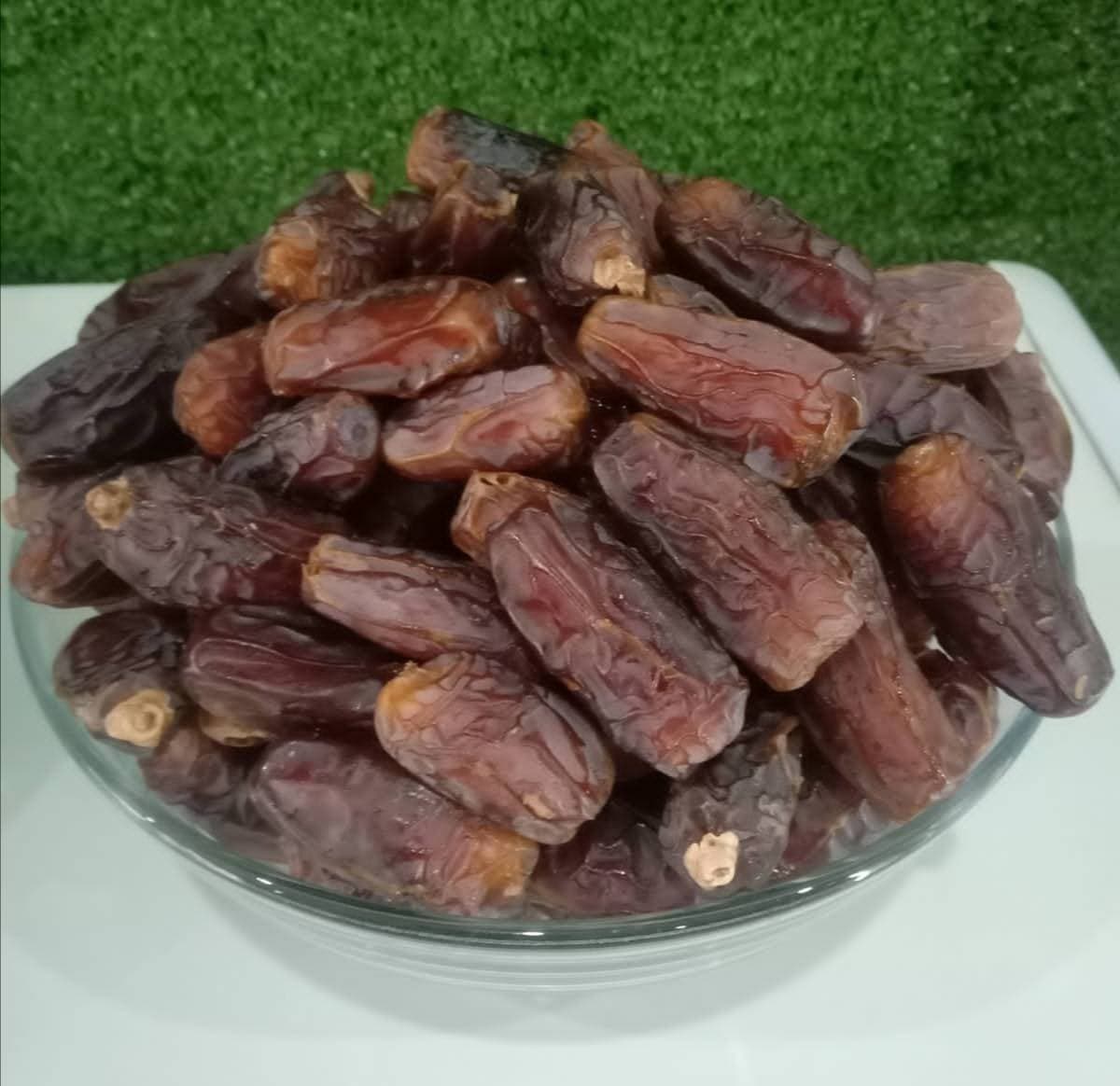 Mabroom Dates Are Deliciously  Soft, Sweet And Sticky, With Dark Brown - 1 Kg