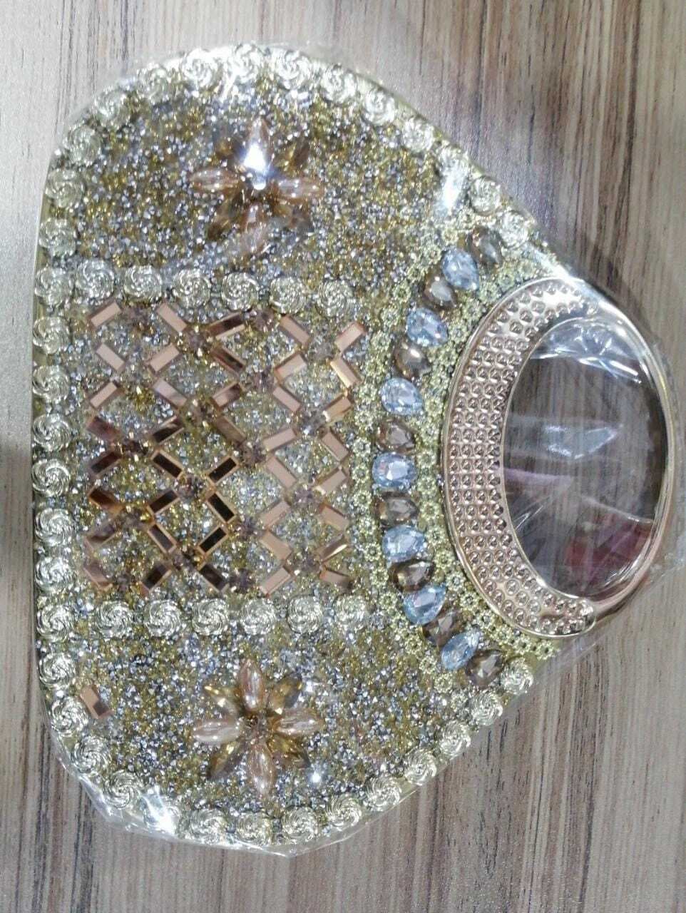 Fancy Elegant Design Bridal And Party Hand Made Silver Clutches For Girls