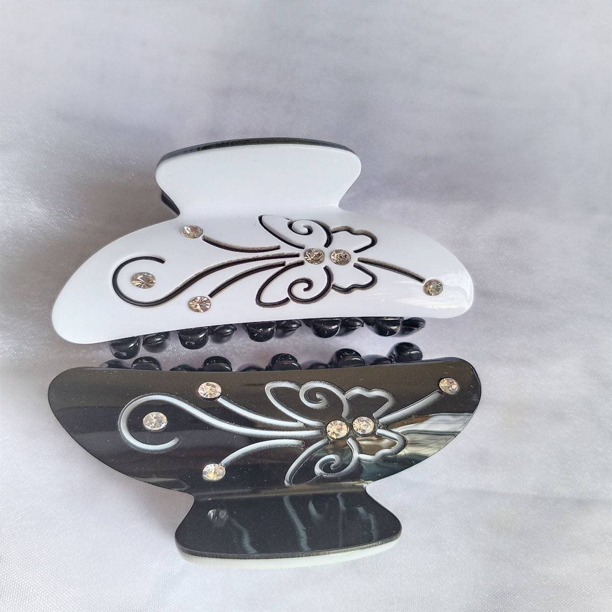 Pack Of 2 Stylish Medium Size Hair Catcher For Girls Women Unique Fashion Trendy Hair Accessories