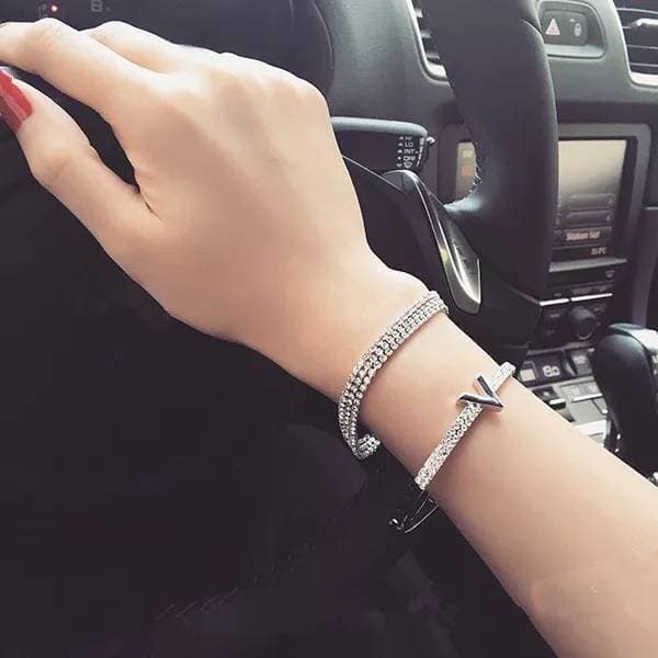 Luxury Letter Crystal Bracelet Bangles Women Fashion V Rhinestone B - Silver