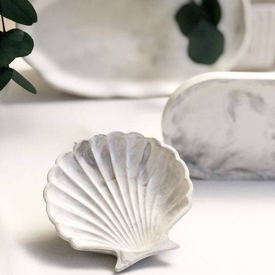 White & Black Marble Shell Tray,