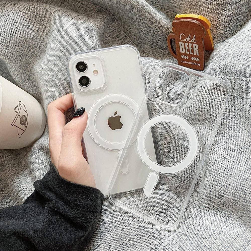 Pace Accessories - iPhone 12 Pro Magnetic Clear Mobile Pouch