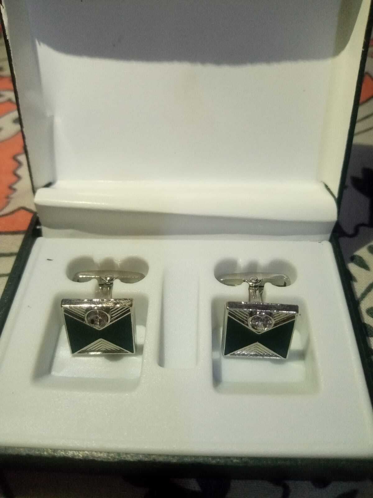 Pack Of 2 Studs Shalwar Kameez Studs