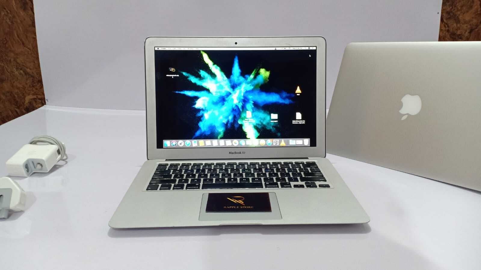 Apple MacBook Air 2011, 4GB RAM 128GB SSD Intel Core i5 13.3 Display (Used)
