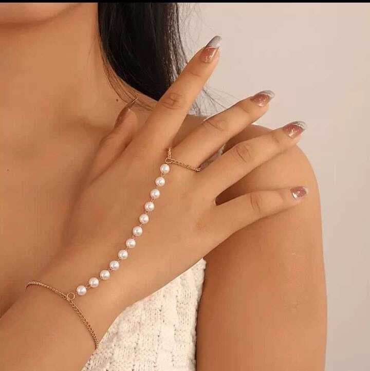 Beautiful And Trendy Charm Bracelet For Women - 1 Piece