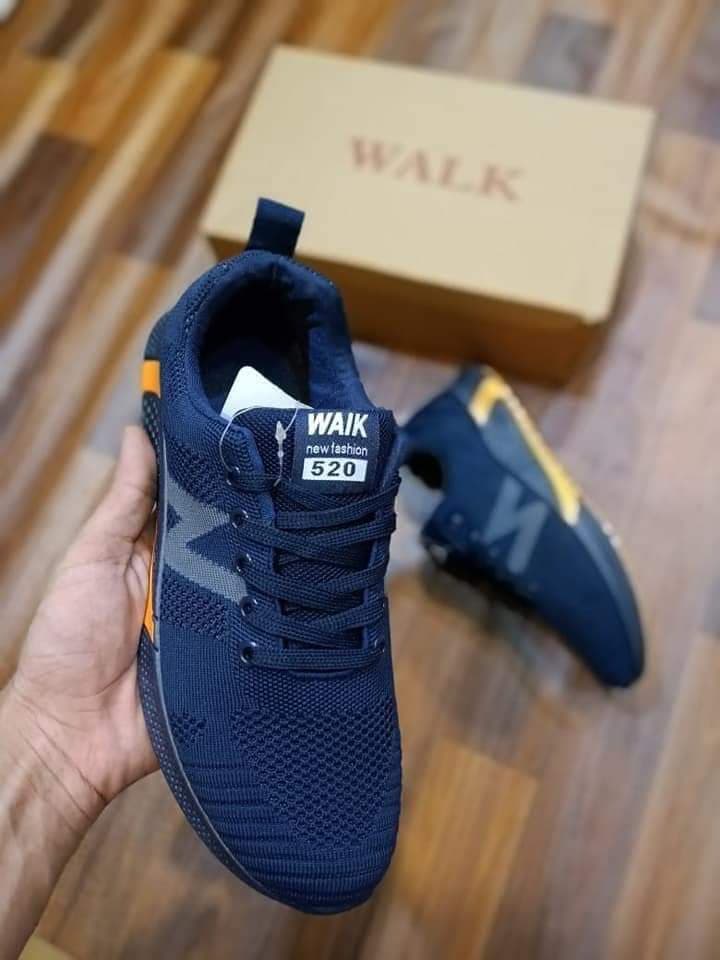 Men Fashion Sports Shoes In Blue Color