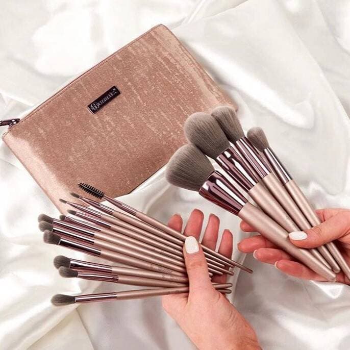 B.h Cosmetics lavish elegance 15 Piece Brush set