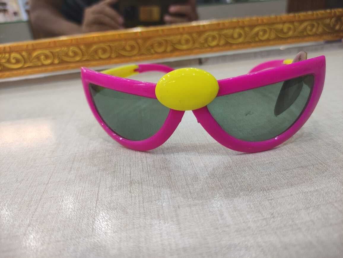 Trendy Stylish Plastic Sunglasses for Kids