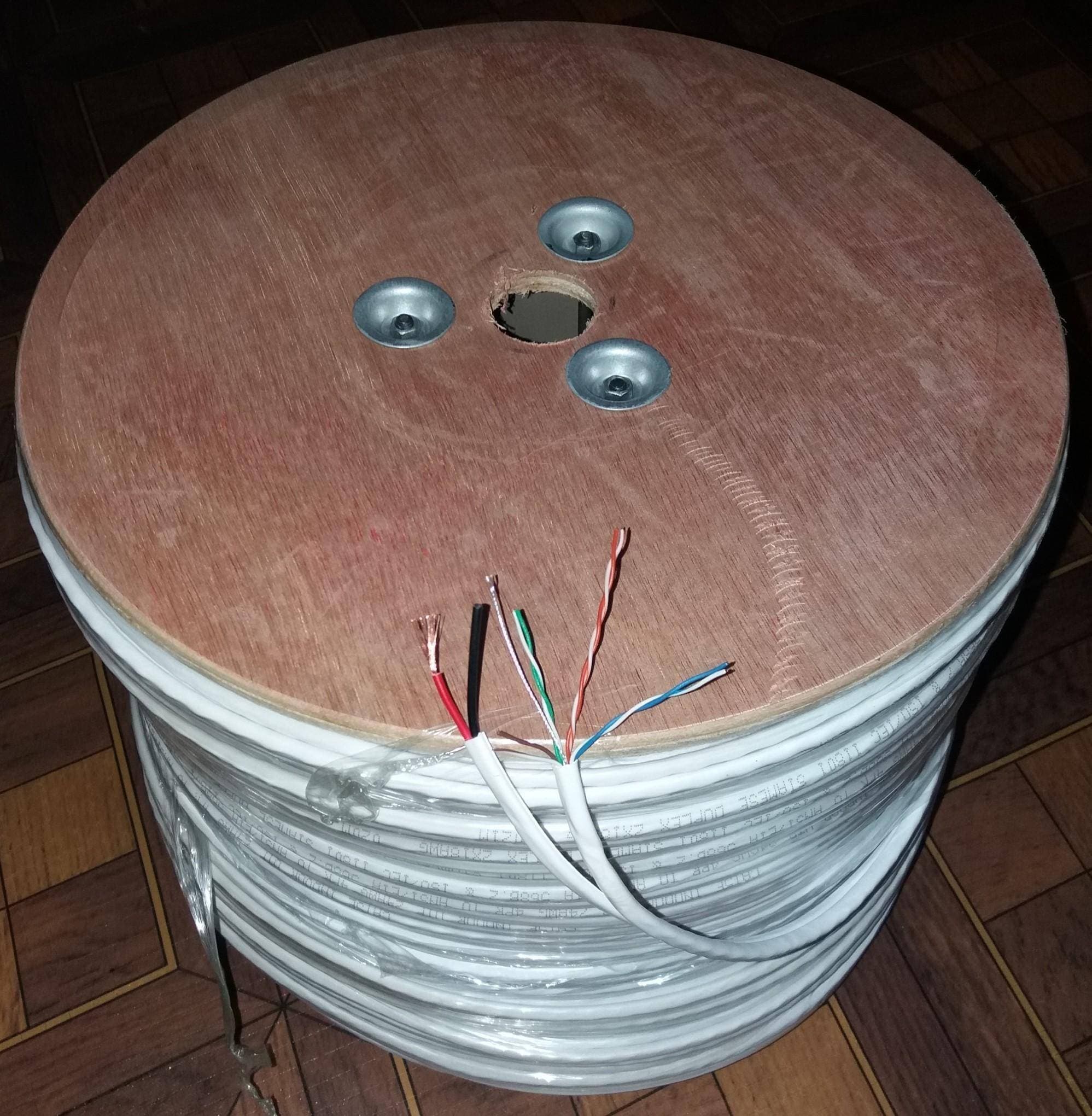 Network Cable Roll - 305 Meter