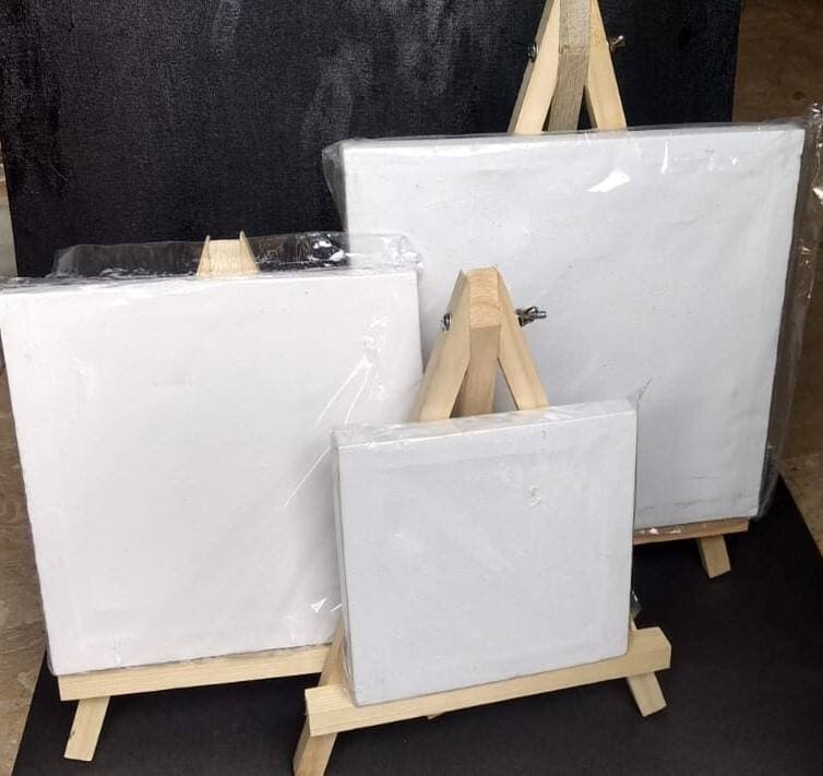 Canvas Set of 4 With Wooden Easel 12/10/8/6