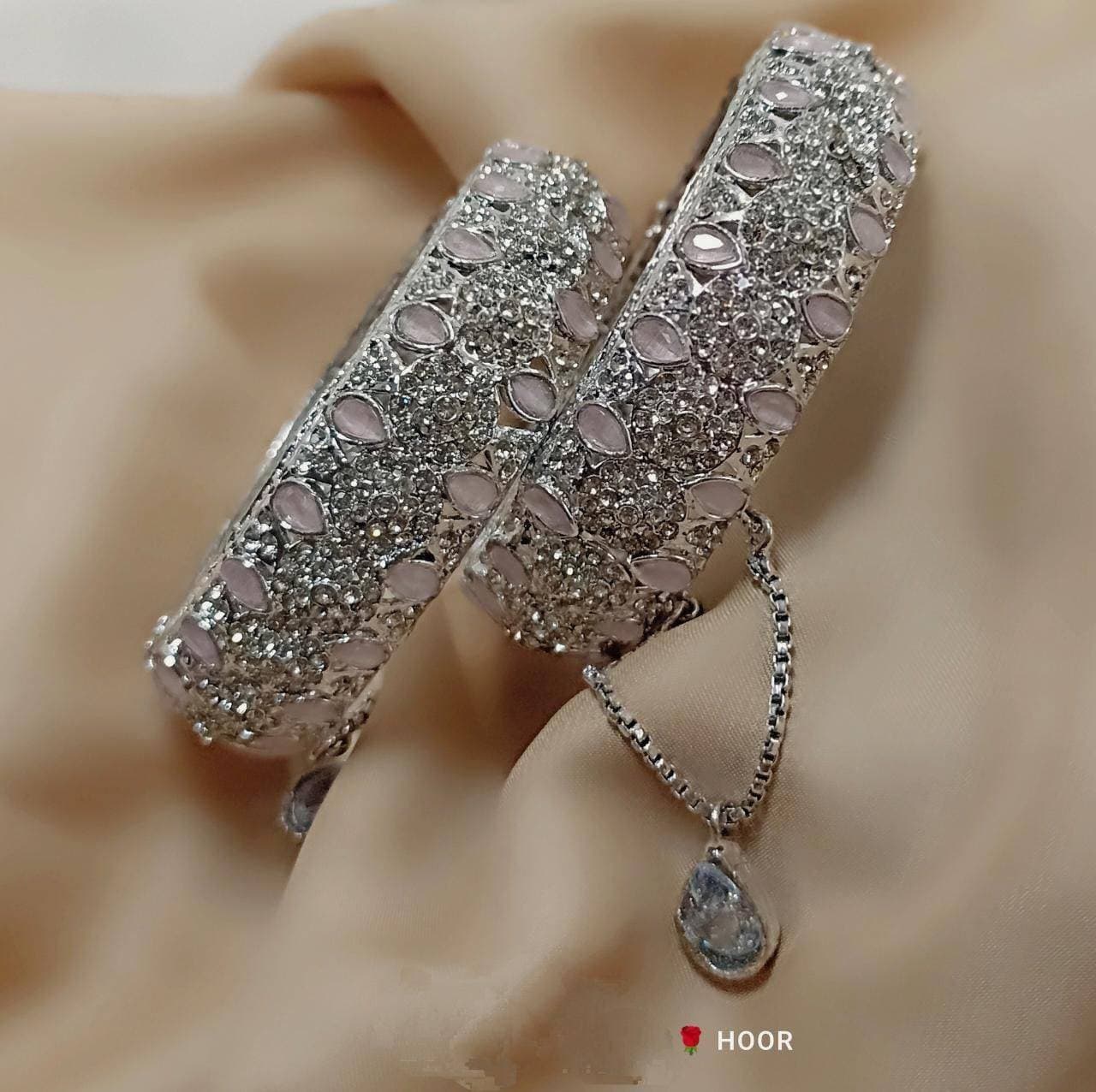 1 Pair Beautiful Design Silver Openable Kangan Bangles for Wedding & Party - 02