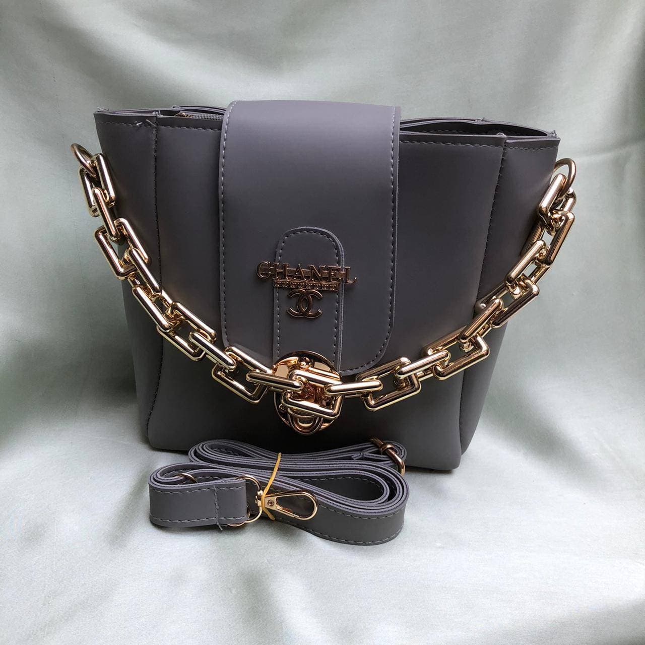 Chain Cross Body Bag Color - Grey