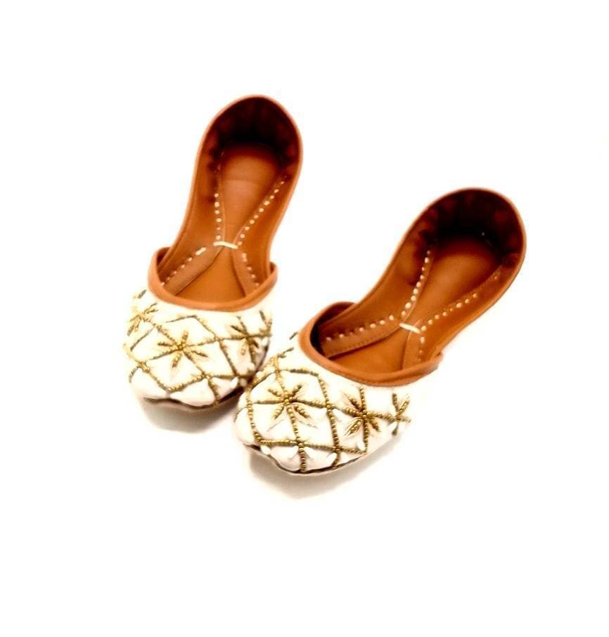 Pearly Pumpi For Women - 1 Pair