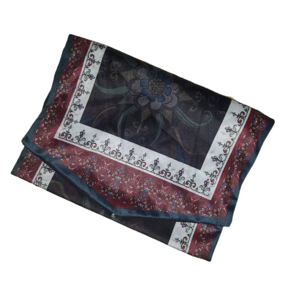 Majestic Rose Quranic Cover