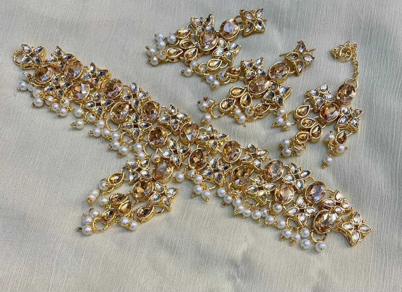 Trendy New Necklace Set For Women By Ornaments