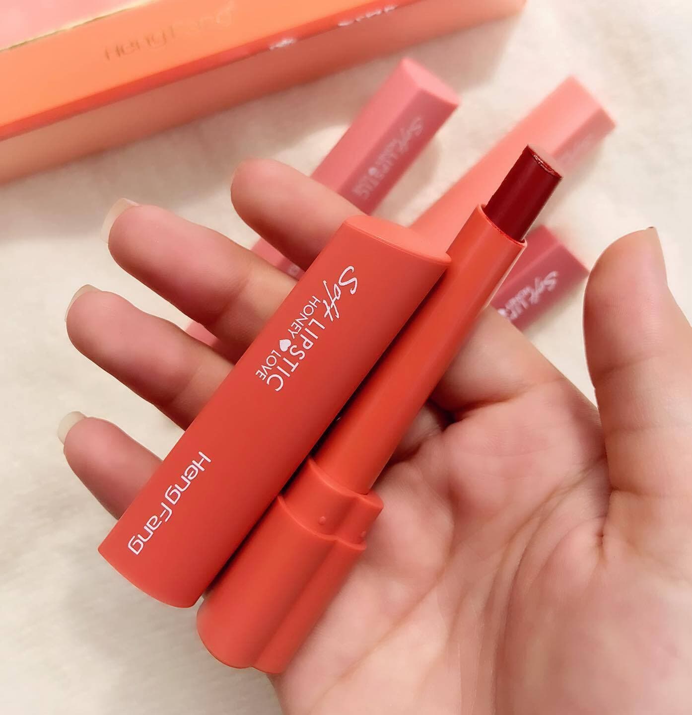 Honey Love Soft Tube Lipstick Set of 4 Matte Fog Lasting Non-decoloring Mini Sample Waterproof Niche Brand Lipstick for Students