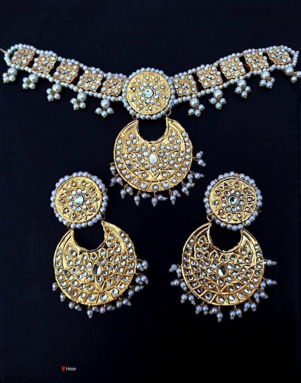 Beautiful Design Choker Necklace With Earring Jewellery Set