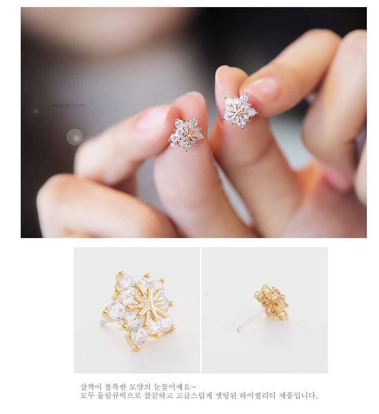 new Ladies Crystal Snowflake Statement Stud Earrings For Women