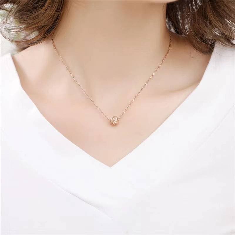 Rose Gold Lucky Stone Pendant Necklace For Women MNE-094